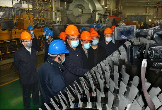 西安市委常委、市委统战部部长杨广亭深入AG一飞冲天实地调研指导疫情防控及复工复产事情--AG一飞冲天